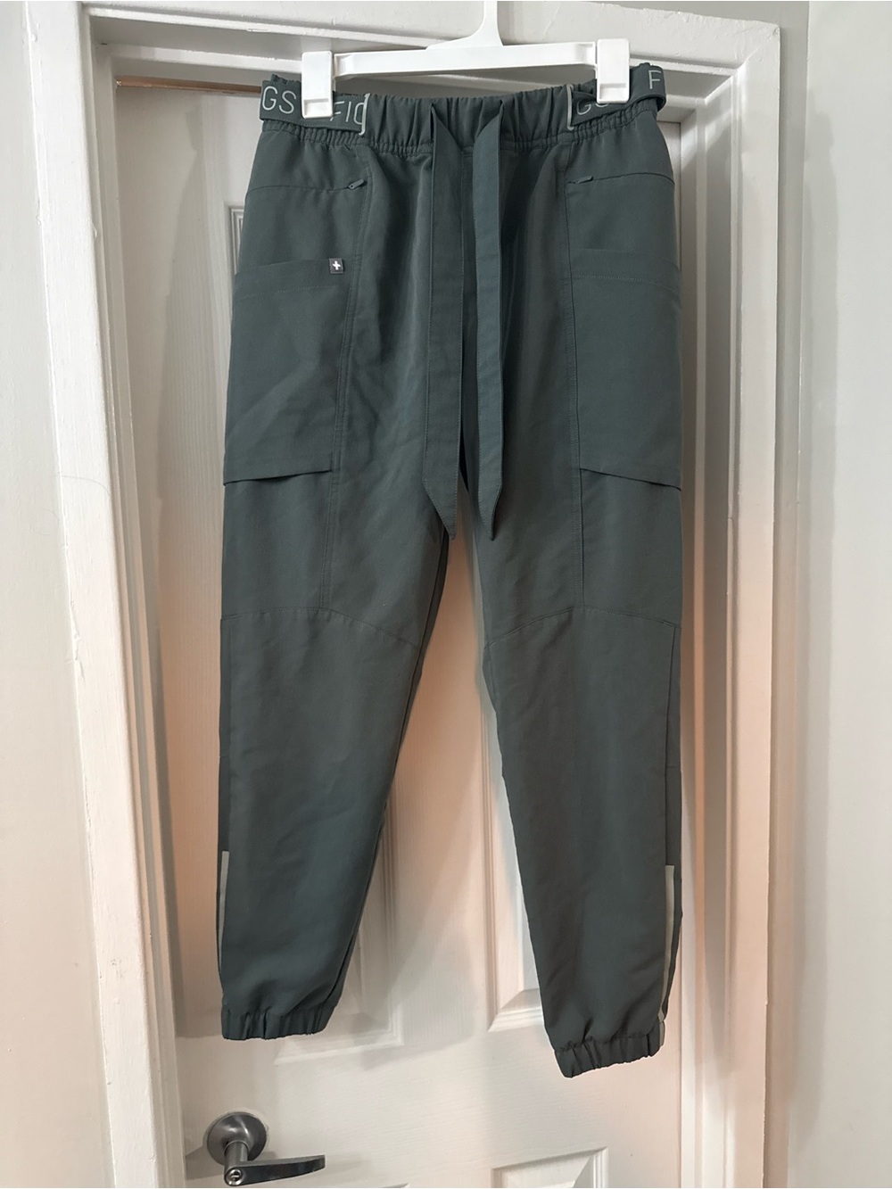FIGS Jogger Cargo Scrub Pants in Bonsai